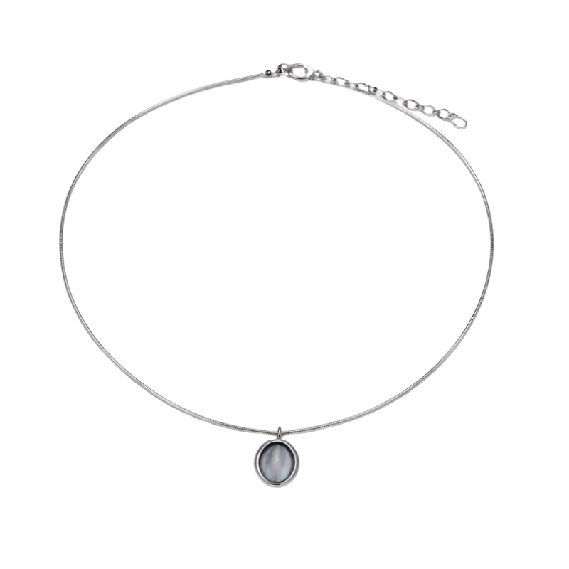 Collier fin rgent Pierre Grise .